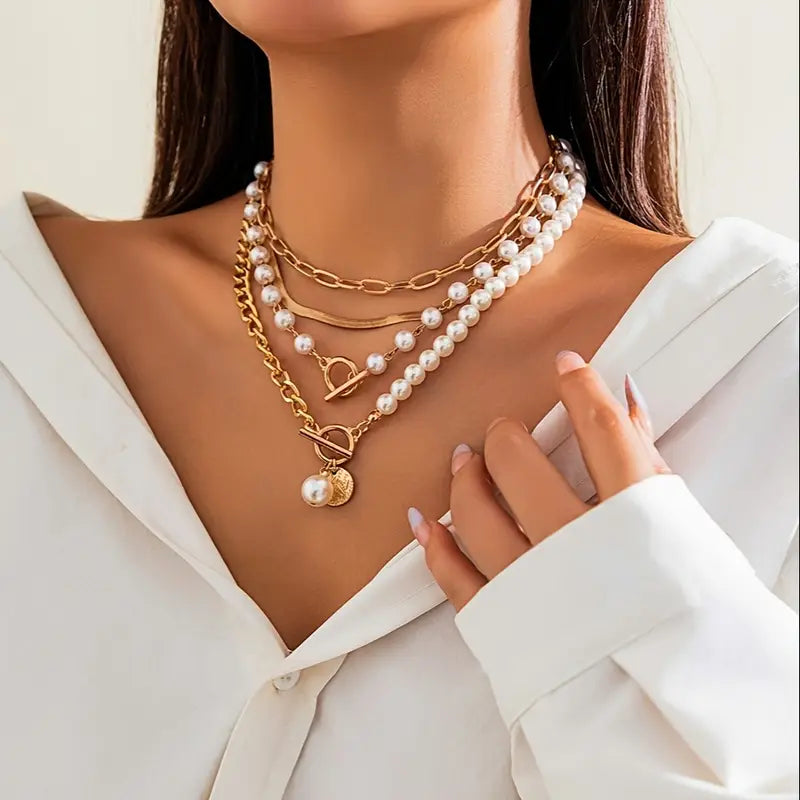 Modern Helmi Layered Kaulakorusetti