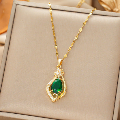 Kulta Smaragdi Teardrop Pendant Kaulakoru