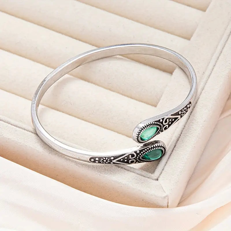 Hopea Smaragdi Vintage Bangle